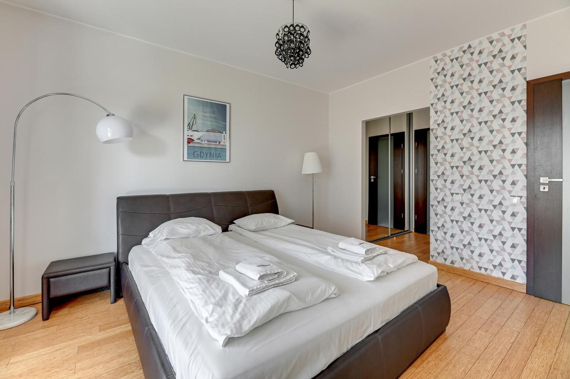 Waterlane Riverside - Spa, Pool, Gym & Parking By Downtown Apartments Gdansk Exterior photo